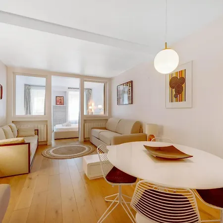 Hot District Faubourg Saint-denis