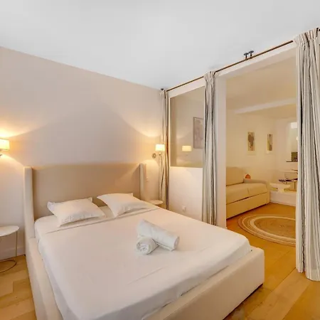 Hot District Faubourg Saint-denis Apartament *