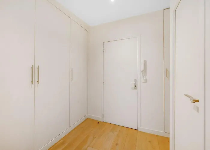 Hot District Faubourg Saint-denis Lägenhet